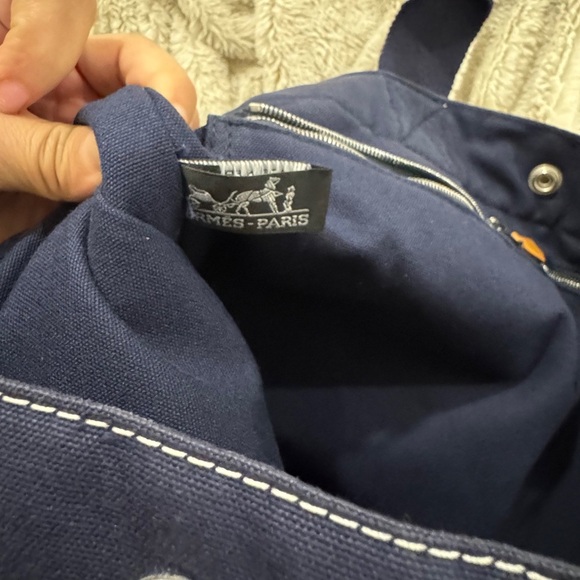 Hermès Deauville MM Tote – Navy Canvas with White Stitching – Never Used - Picture 9 of 9